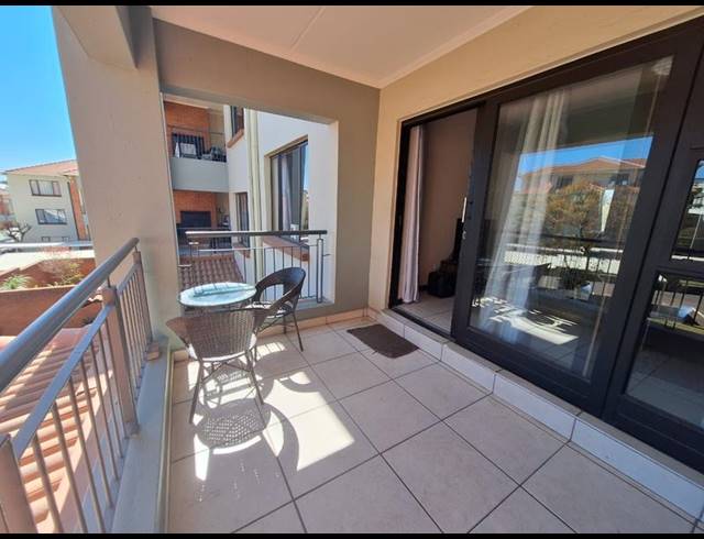2 BEDROOM TOWNHOUSE FOR SALE IN GREENSTONE HILL